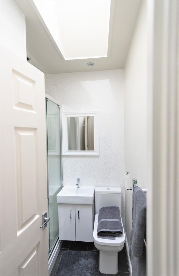 Swindon City Centre Duplex - Entercloud9Sa Ngoại thất bức ảnh