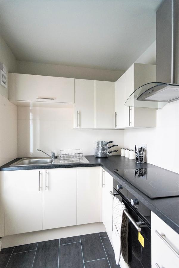 Swindon City Centre Duplex - Entercloud9Sa Ngoại thất bức ảnh